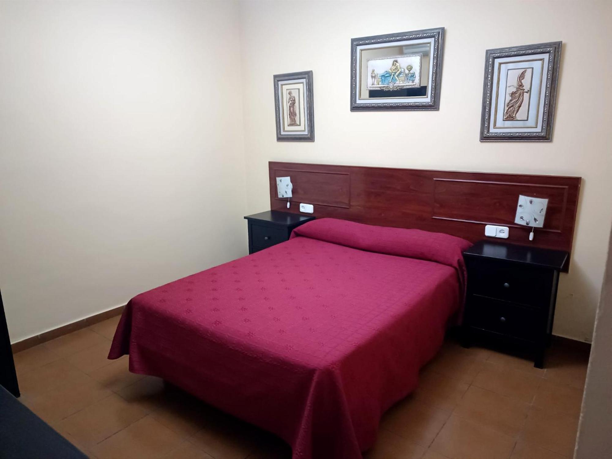 Hostal El Lirio Bollullos Par del Condado Esterno foto