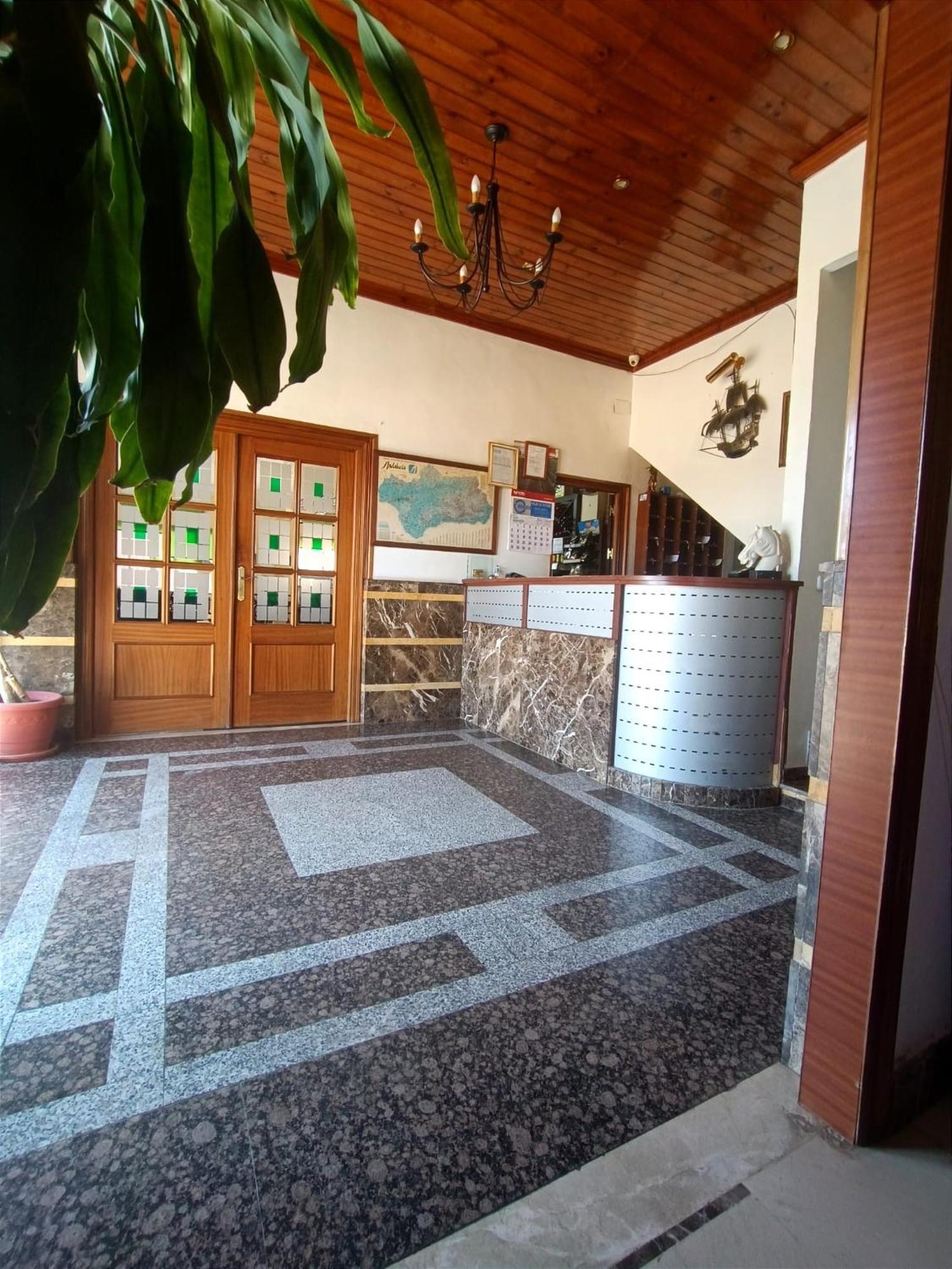 Hostal El Lirio Bollullos Par del Condado Esterno foto